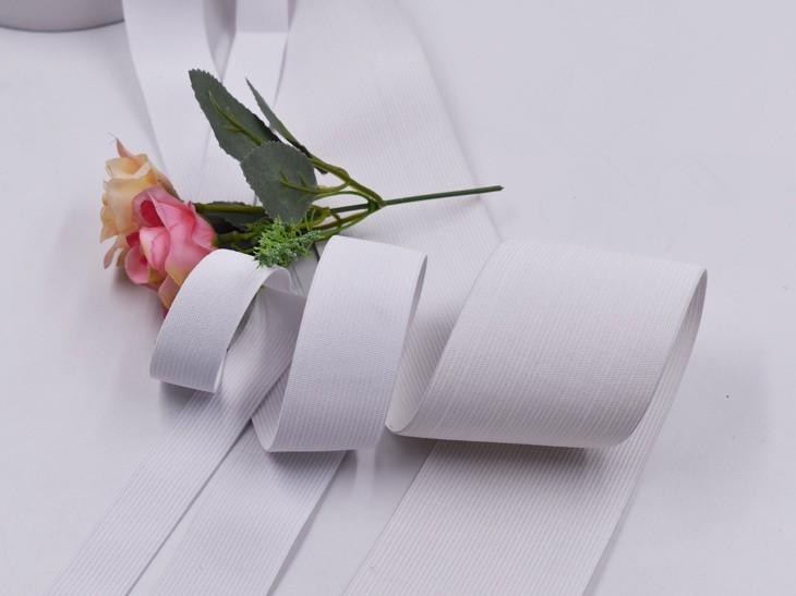 白色鉤邊松緊帶