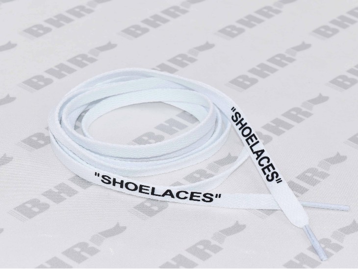 白色立體燙印鞋帶